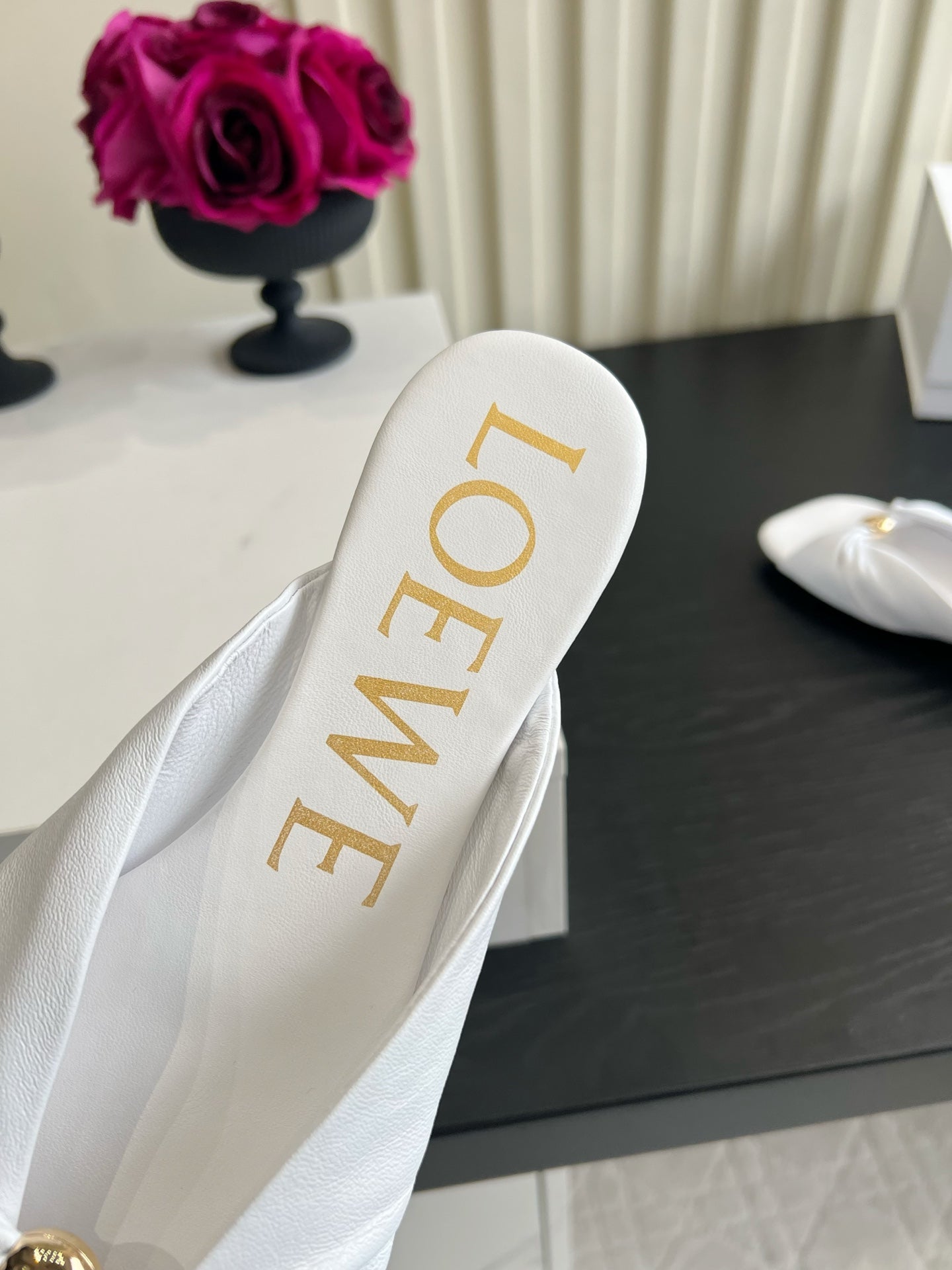 LOEWE 26S SANDALS IN WHITE LAMBSKIN