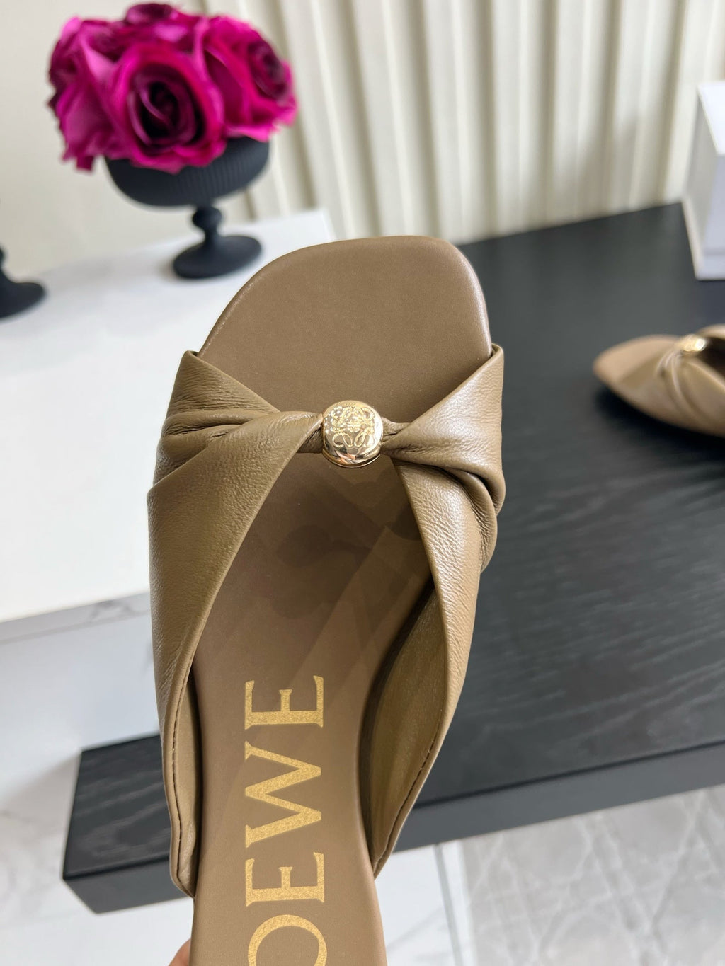 LOEWE 26S SANDALS IN MOCHA BROWN LAMBSKIN