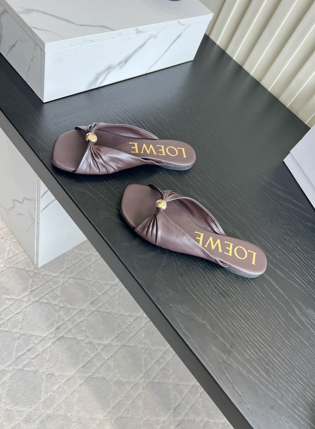 LOEWE 26S SANDALS IN BROWN LAMBSKIN