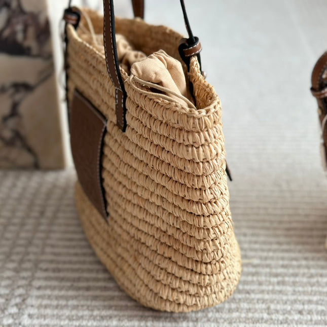 LOE 27 SUMMER WOVEN BASKET IN NATURAL RAFFIA
