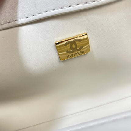CHANEL 26S COCO HANDLE BAG 32 IN WHITE LAMBSKIN GOLD HARDWARE