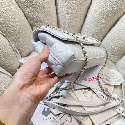 CHANEL 26S COCO HANDLE BAG 32 IN WHITE LAMBSKIN GOLD HARDWARE