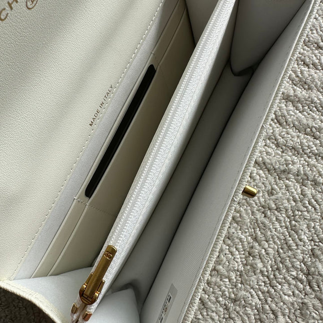 CHANEL 25S CLASSIC WALLET ON CHAIN 19 IN WHITE LAMBSKIN WITH GOLD HARDWARE