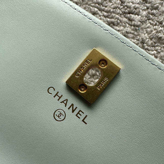 CHANEL 25S CLASSIC WALLET ON CHAIN 19 IN MINT GREEN PASTEL LAMBSKIN WITH GOLD HARDWARE