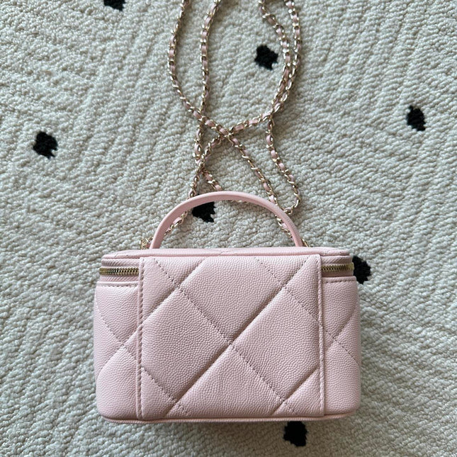 CHANEL 25S VANITY BAG 17 IN LIGHT PINK CAVIAR LEATHER WITH GOLD HARDWARE