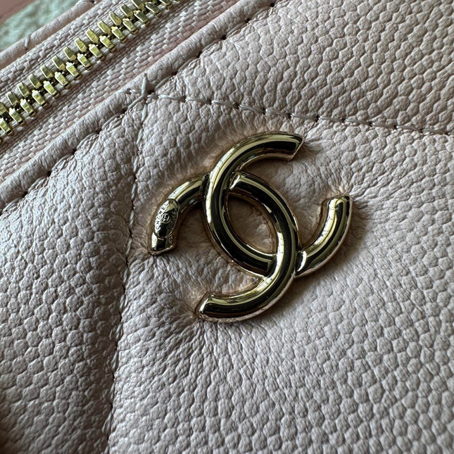 CHANEL 25S VANITY BAG 17 IN LIGHT PINK CAVIAR LEATHER WITH GOLD HARDWARE