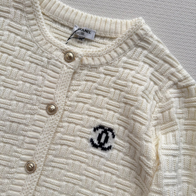 CHANEL 25S KNITTED SWEATER 628