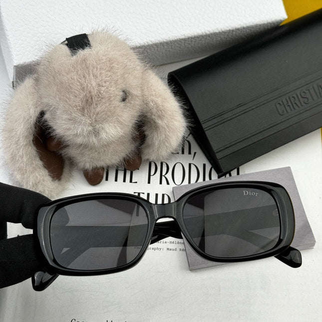 MONTAIGNE SUNGLASS D8106 IN ACETATE
