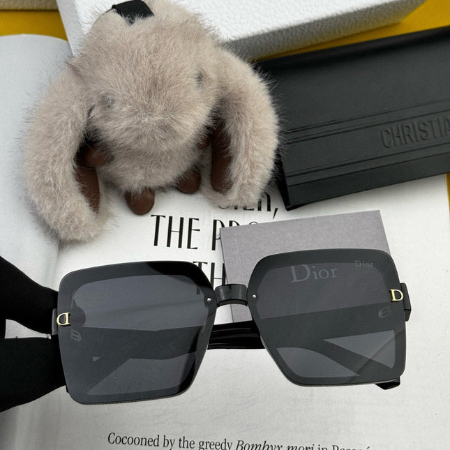 MONTAIGNE SUNGLASS CD6251 IN ACETATE