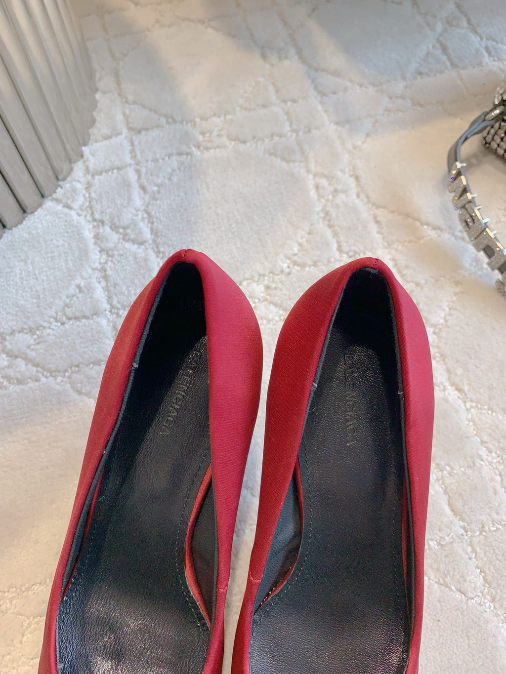 BALENCIAGA 25S POINTED-TOE HIGH HEELS 70 MM IN RED SATIN WITH GOLD HARDWARE