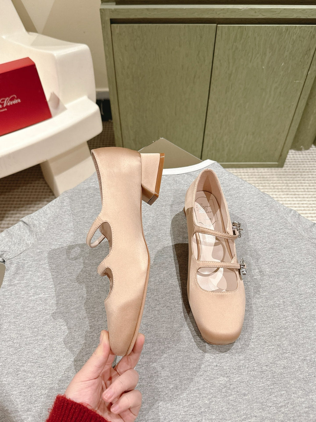 TRÈS VIVIER MARY JANE DOUBLE-STRAP IN NUDE SILK