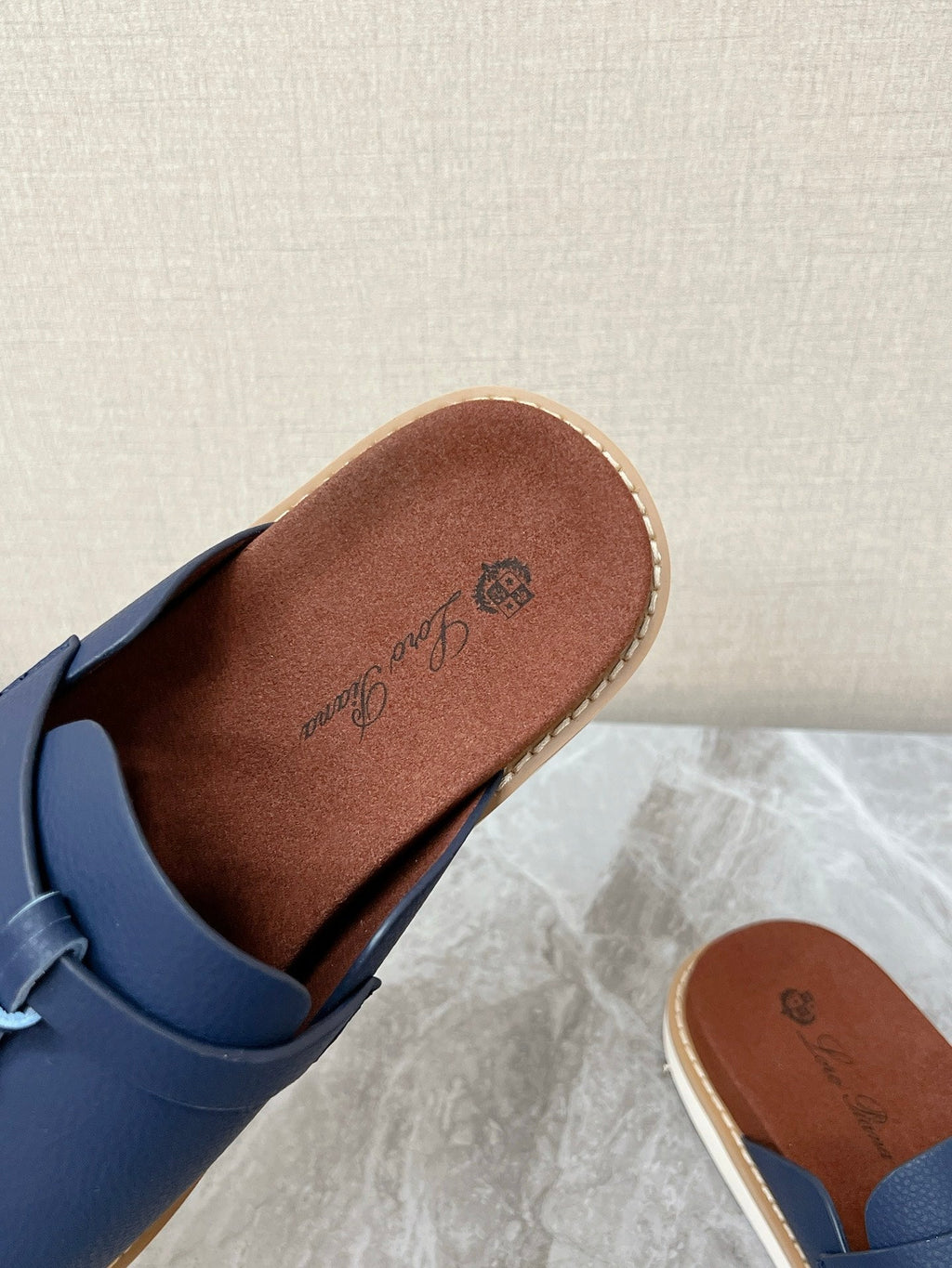 LP 26S LOCK MULE SLIDES IN DARK BLUE CALFSKIN SILVER HARDWARE