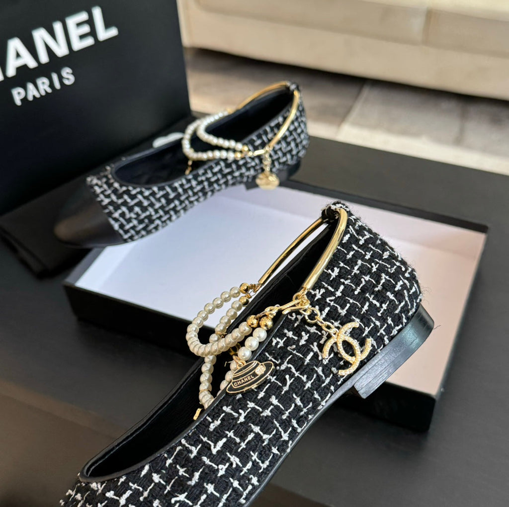 Double Strap Chunky Heel Mary Jane Shoes Black/White Caro