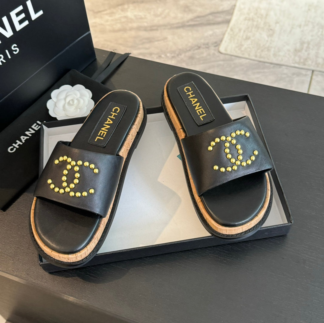 Double C Wood Grain Platform Slippers Black Sheepskin