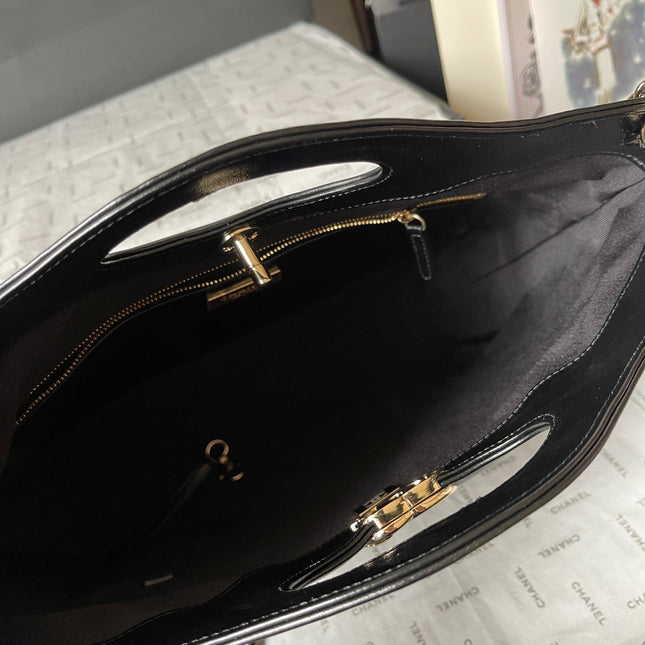 CC MEDIUM 36 SHOPPING BAG IN BLACK CALFSKIN