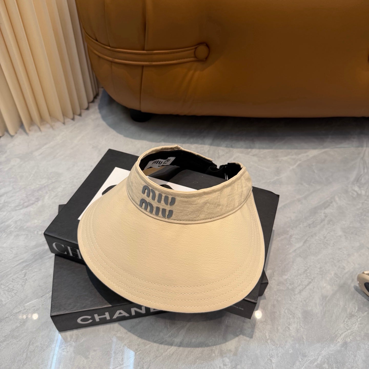 MIUMIU 26S CLASSIC SUN VISOR 332842