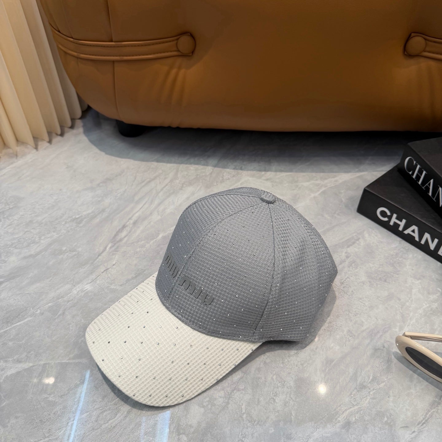 MIUMIU 26S CRYSTAL BASEBALL CAP 345274