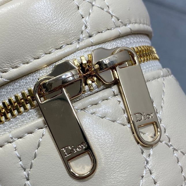 DIOR 26S MINI VANITY 17 IN BEIGE LAMBSKIN