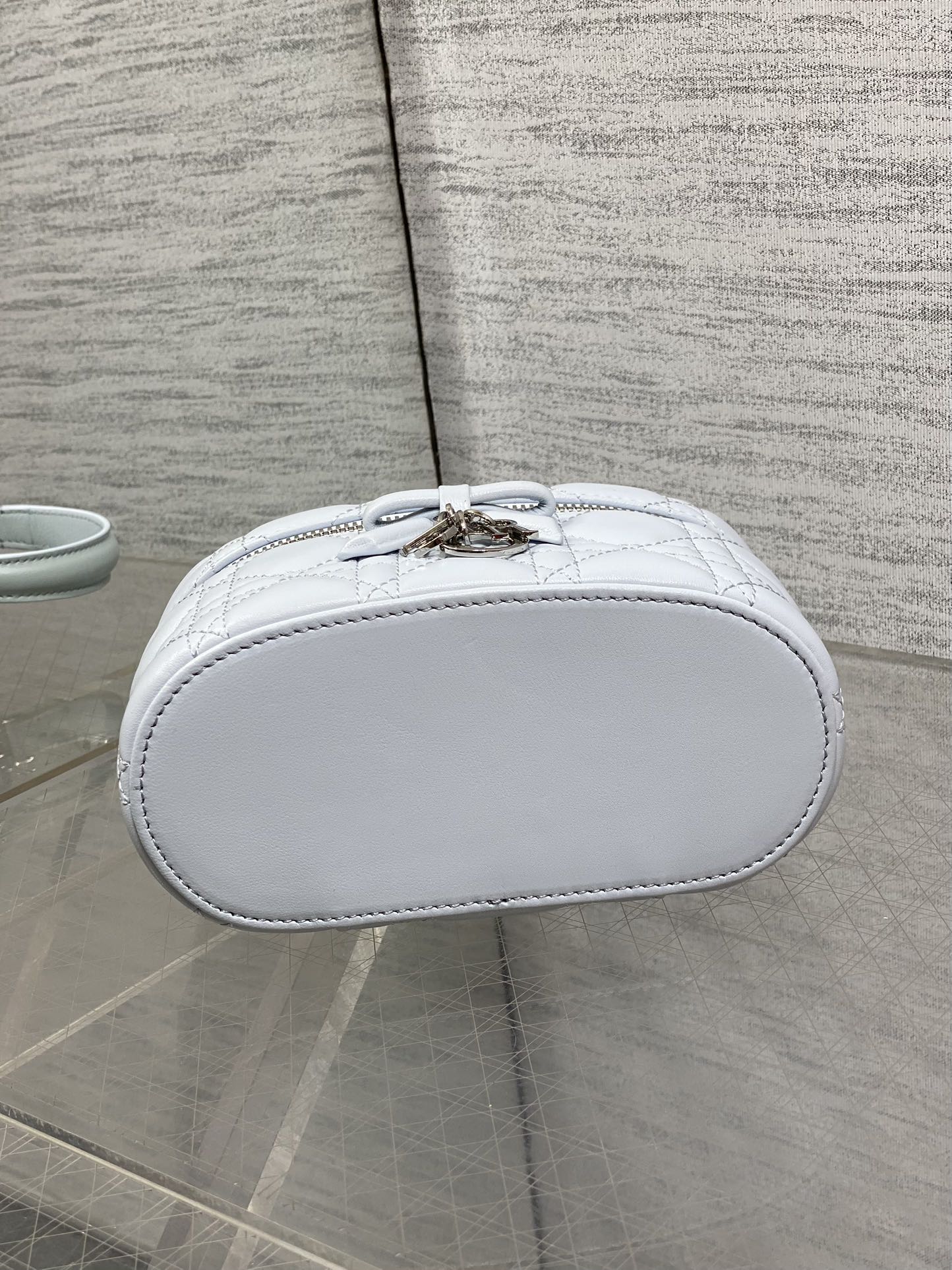 DIOR 26S MINI VANITY 17 IN LIGHT GREY LAMBSKIN