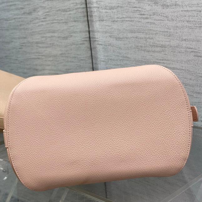 DIOR 26S MEDAILLON BUCKET BAG 26 IN LIGHT PINK CALFSKIN
