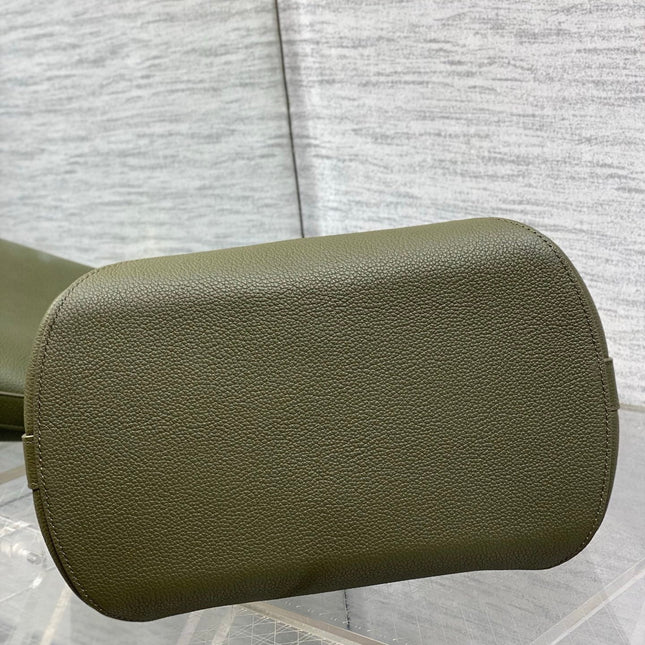 DIOR 26S MEDAILLON BUCKET BAG 26 IN MOSS GREEN CALFSKIN