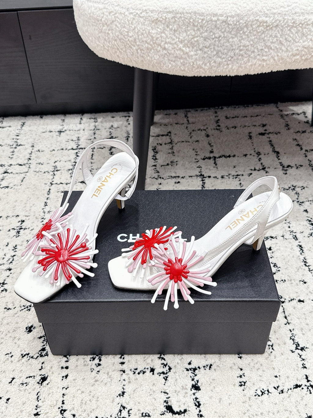 CHANEL 26S SLINGBACK SANDALS 75 MM IN WHITE PATENT CALFSKIN