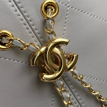 CHANEL 26S QUILTED HOBO BAG 27 IN LIGHT GREY CALFSKIN GOLD HARDWARE