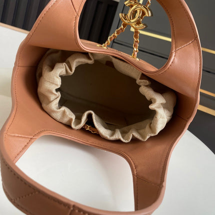 CHANEL 26S QUILTED HOBO BAG 27 IN CARAMEL BROWN CALFSKIN GOLD HARDWARE