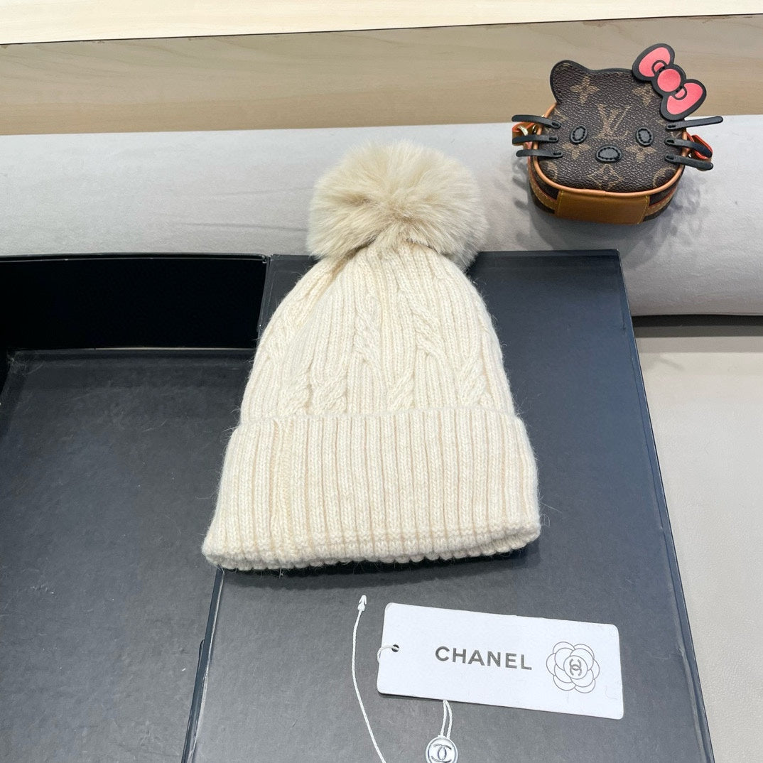 BEANIE HAT IN BEIGE WOOL 422178