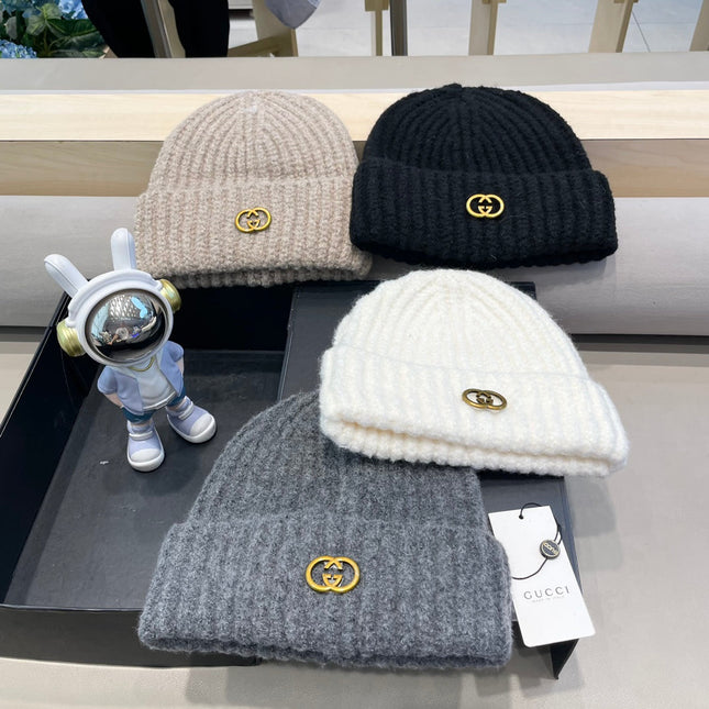 BEANIE HAT IN BLACK WOOL 434959
