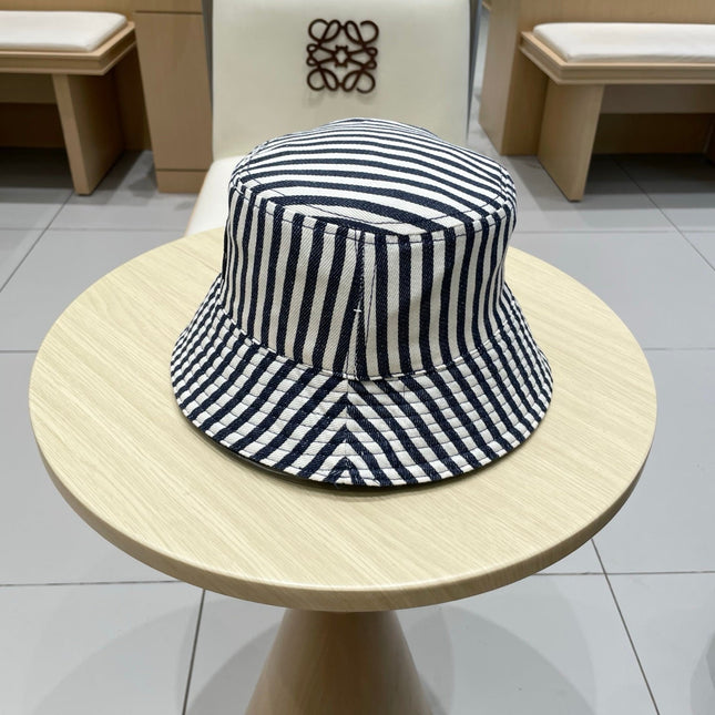 MIUMIU REVERSIBLE BUCKET HAT STYLE 79