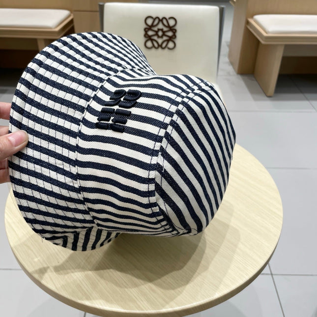 MIUMIU REVERSIBLE BUCKET HAT STYLE 80