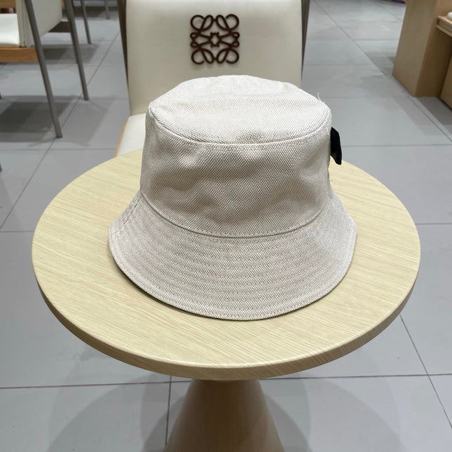 MIUMIU REVERSIBLE BUCKET HAT STYLE 81
