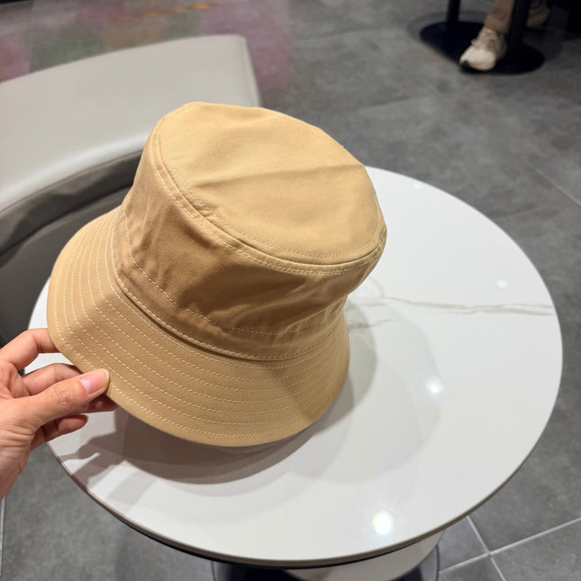 MIUMIU BUCKET HAT STYLE 85