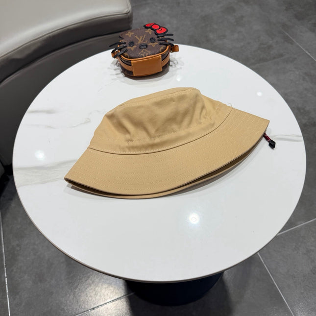 MIUMIU BUCKET HAT STYLE 85