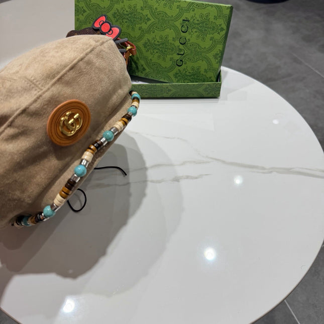GUCCI 26S SUEDE BERET STYLE 83
