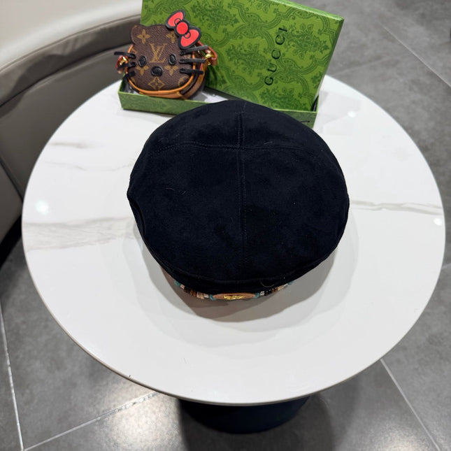 GUCCI 26S SUEDE BERET STYLE 82