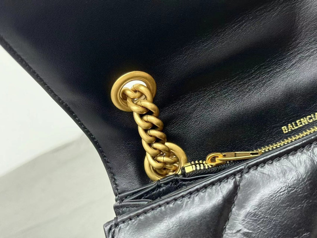 CRUSH SMALL CHAIN BAG 25 IN BLACK QUILTED CRUSHED CALFSKIN GOLD HARDWARE