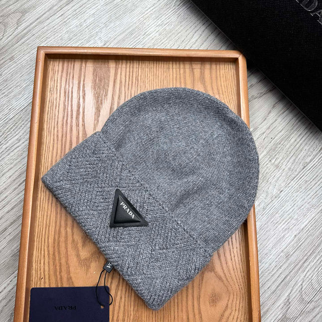 BEANIE HAT IN SHADOW GRAY WOOL AND RABBIT FUR 342034