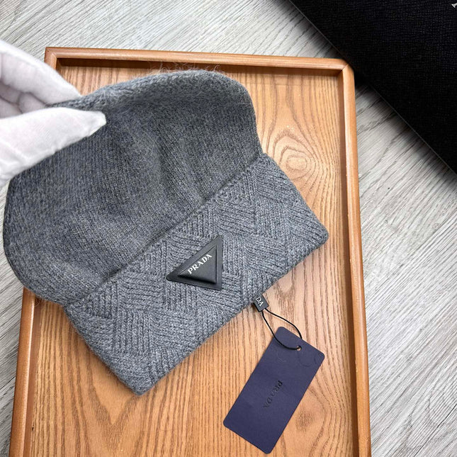 BEANIE HAT IN SHADOW GRAY WOOL AND RABBIT FUR 436396