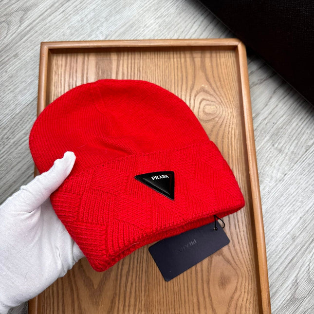 BEANIE HAT IN CHERRY RED WOOL AND RABBIT FUR 342036