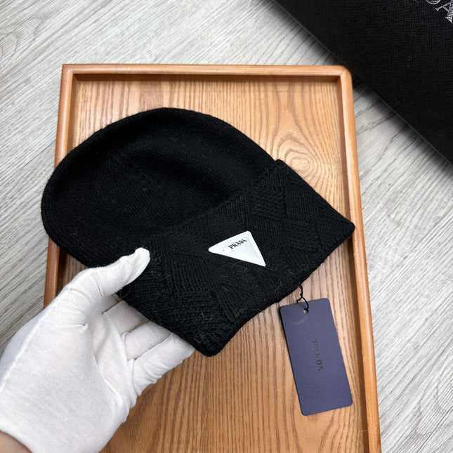 BEANIE HAT IN BLACK WOOL AND RABBIT FUR 436400