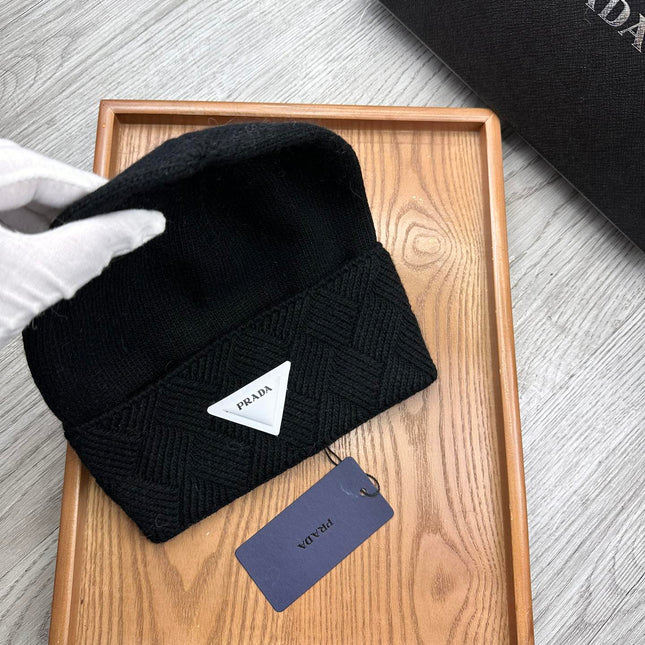 BEANIE HAT IN BLACK WOOL AND RABBIT FUR 436400
