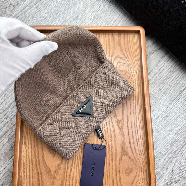 BEANIE HAT IN MEDIUM BROWN WOOL AND RABBIT FUR 342039