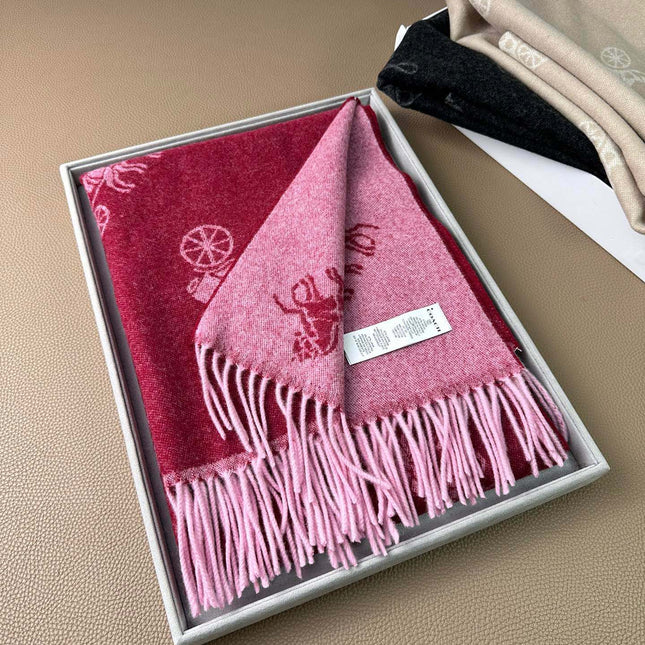 HORSE & CARRIAGE PRINT SCARF 195 CM IN RED PINK 375240