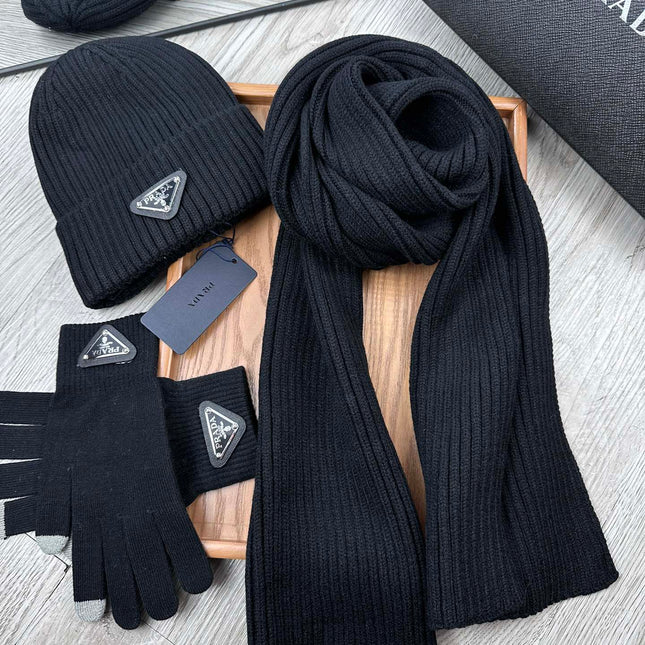 THREE-PIECES SET IN BLACK WOOL AND ACRYLIC 406558