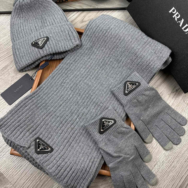THREE-PIECES SET IN SMOKE GRAY WOOL AND ACRYLIC 406559