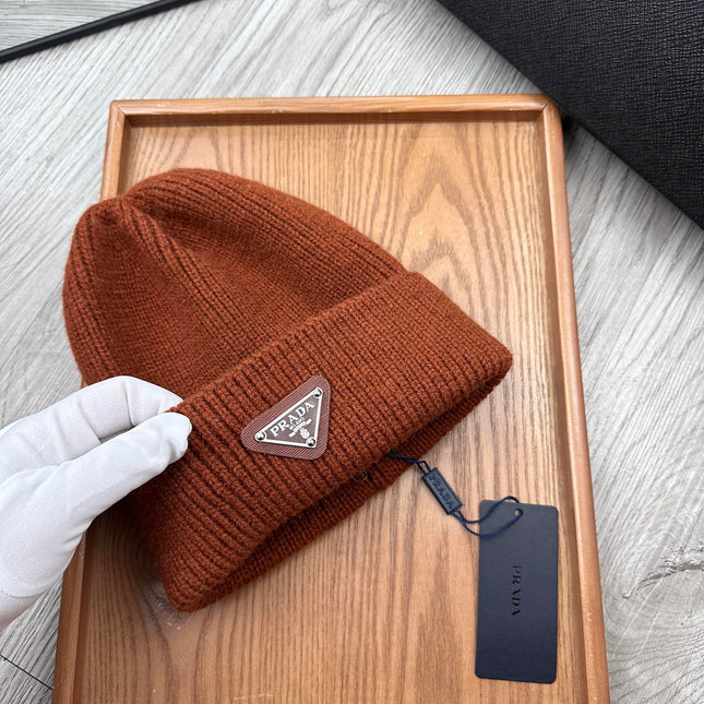 BEANIE HAT IN RED BROWN WOOL 332398