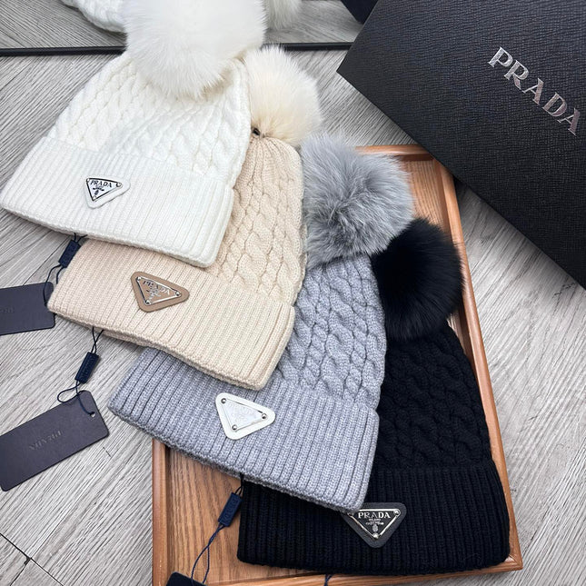 BEANIE HAT IN WHITE WOOL 352376