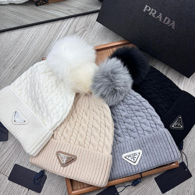 BEANIE HAT IN WHITE WOOL 352376